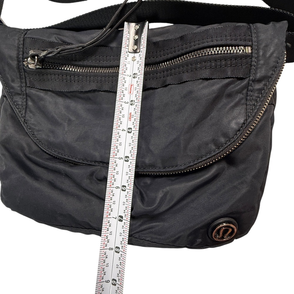 Lululemon all‎ night festival nylon black flap cross body purse - Picture 10 of 10